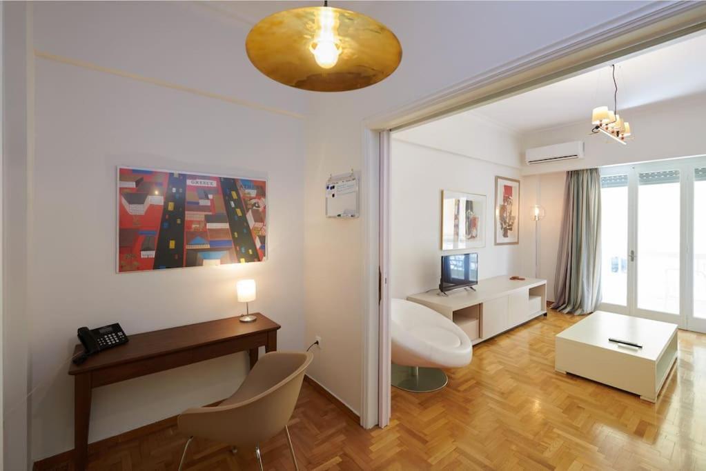 Apartment In The Heart Of The City Atenas Exterior foto